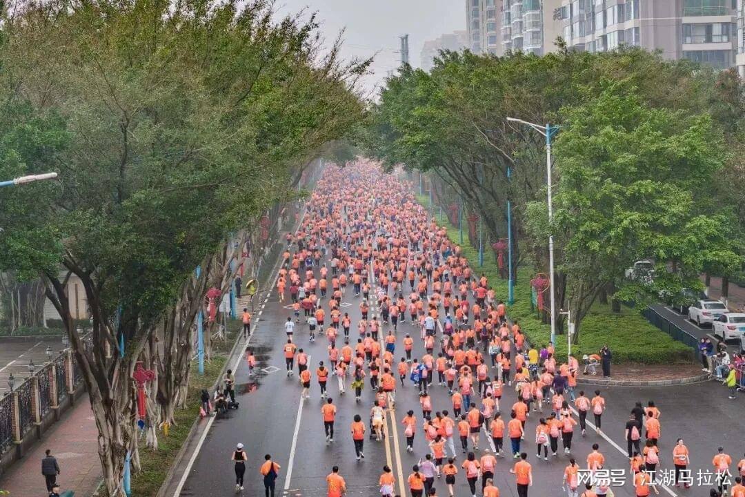 开云app-年年嚷嚷马拉松期间酒店涨价,为什么就管不住呢